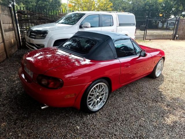2002 - Mazda MX5 NB (Theunis Greeff)